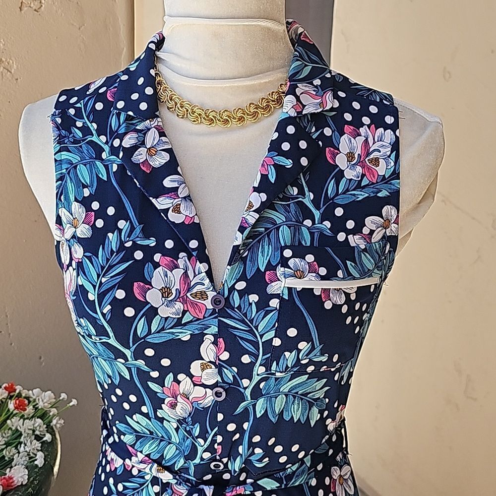 Floral pullover polo style dress size medium